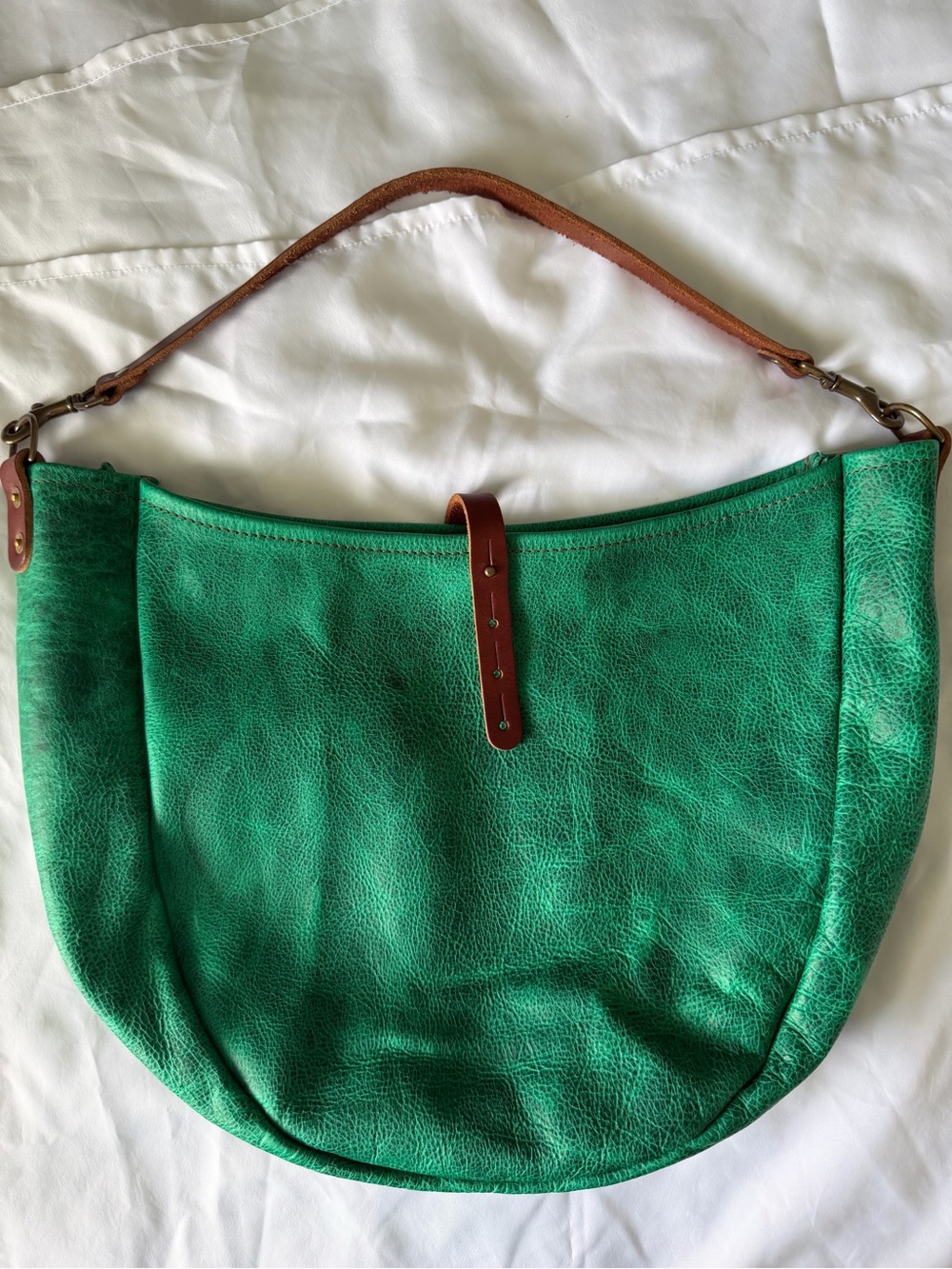 Go Forth Goods Large Celeste hobo bag in pine green bison